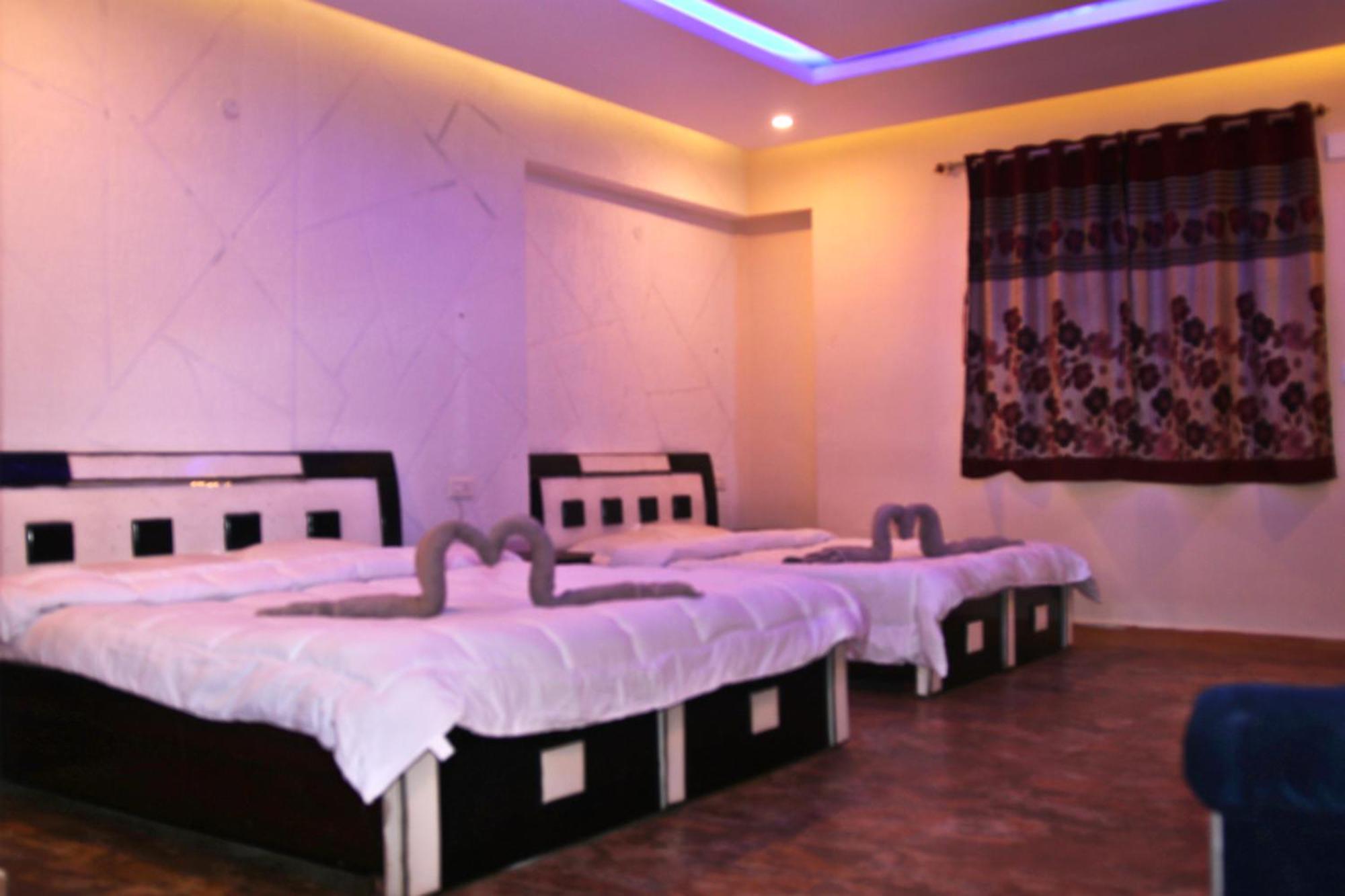 Magic Mist Resort 乌提 外观 照片