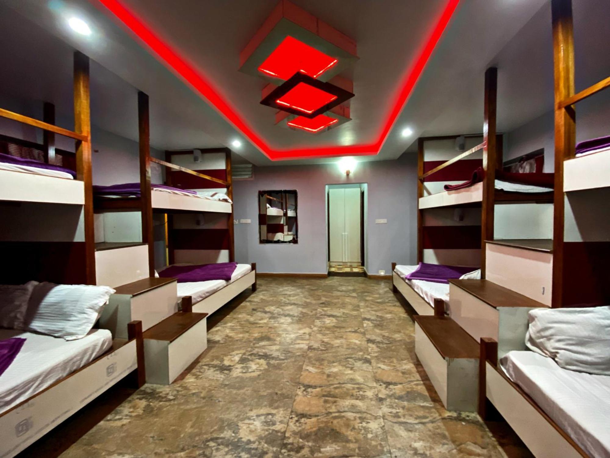 Magic Mist Resort 乌提 外观 照片